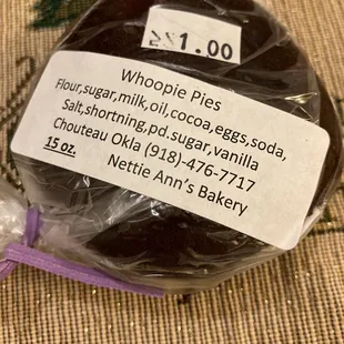 Really tasty chocolate whoopie pie! Perfect cream in the middle