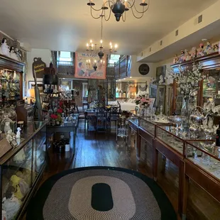 Welcome to Nettie Jarvis Antiques