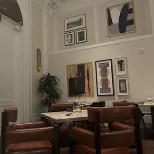 Part of the dining room. Soffffft chairs. You will sink