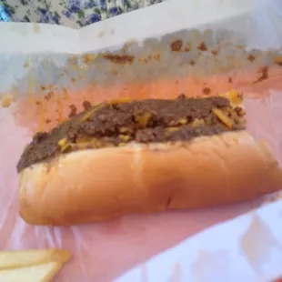 Chili cheese dog