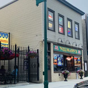 Neumann's the oldest bar in MN