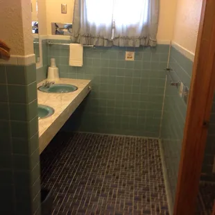 Big bathroom double sinks!