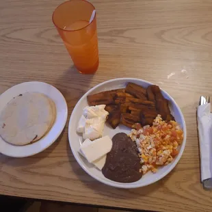 Desallunos salvadoreños