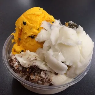 Triple scoop - Passion fruit, soursop, ferrero rocher