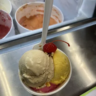 3Coffee, strawberry &amp; vanilla