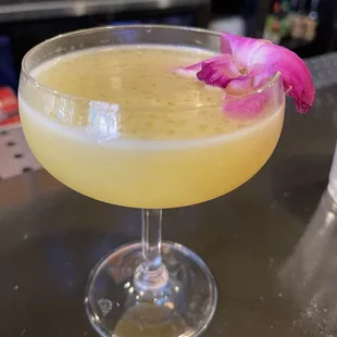 DRUNK IN LOVE Peach Orange Kettle One Vodka, Triple Sec, mango, passionfruit, lime