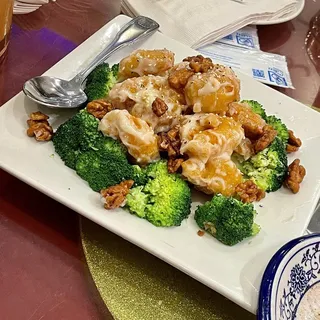 Creamy Glazed Walnut Shrimp