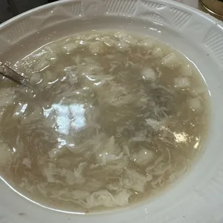 Crab Meat with Fish Maw Soup