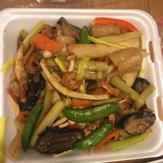 Stir-Fried Royal Seafood Specialty