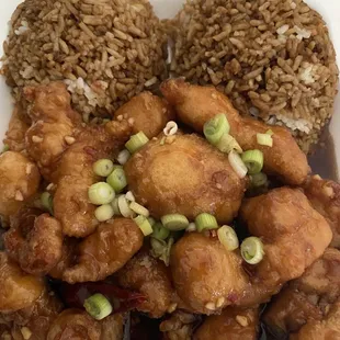 General Tso&apos;s Chicken Combo