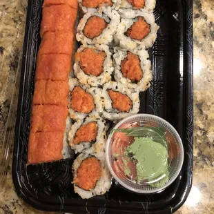 Supreme tuna roll &amp; spicy tuna