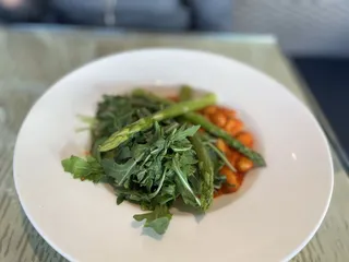 Grill & Vine