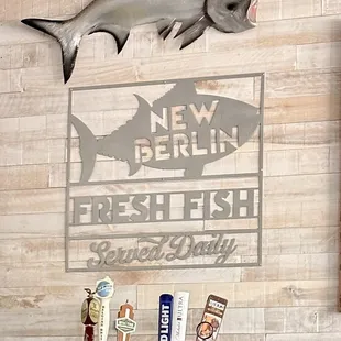 (･‿･) /ﾟ*:｡ﾟ And we are back ...(LOL) for Happy Hour 2-6. Happy Good Friday to you!