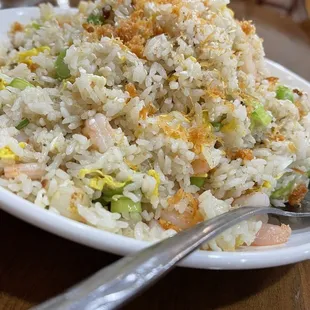 Dry scallop fried rice. Includes shrimp.