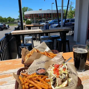 Sweet little patio spot. Delicious fries!