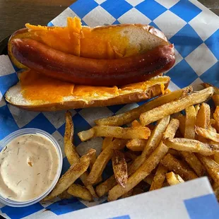 The Mac &amp; Cheese Brat... unclear where the Mac was...
