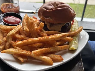 Lone Oak Grill