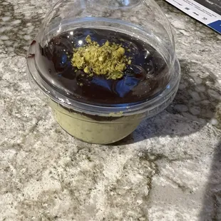 Pistachio dessert