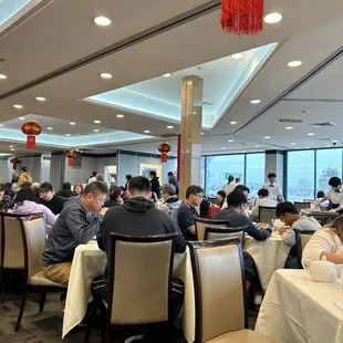 It's Sunday and packed but that's normal!