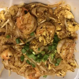 Shrimp pad Thai
