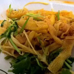 Tripe salad with cilantro and bamboo shoots