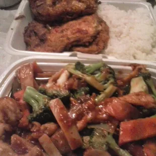 Both the hunan chicken and egg foo young comes with seperate white rices when ordered off the menu.