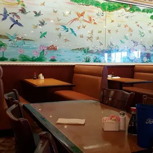 sushi and sashimi, interior