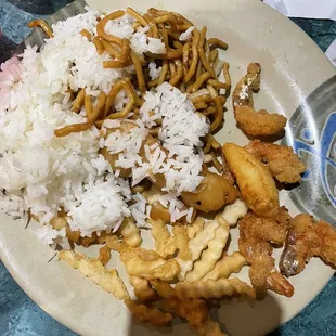 Vegetables Lo Mein tasted sour