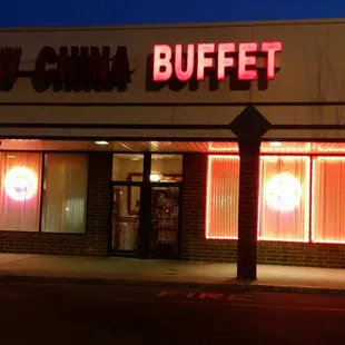 the outside of the restaurant