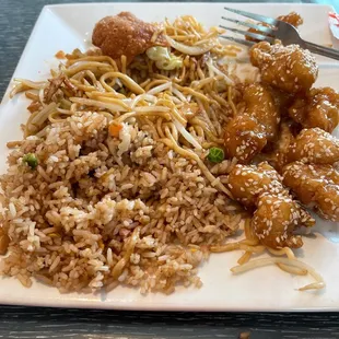 Sesame chicken luncheon special
