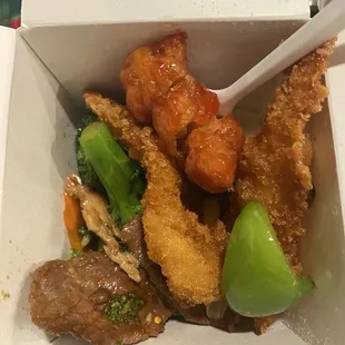 food, chicken wings and fried chicken