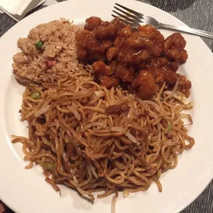 The orange chicken plate