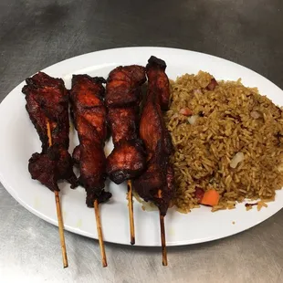 Chicken on stick (4) w.pork fried rice