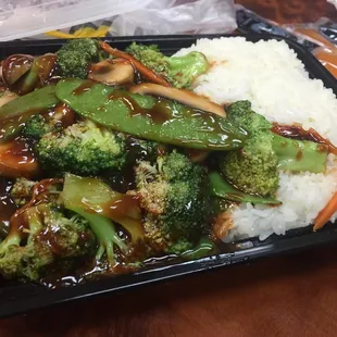 Sauce on veggies is to clumpy and thick this time!