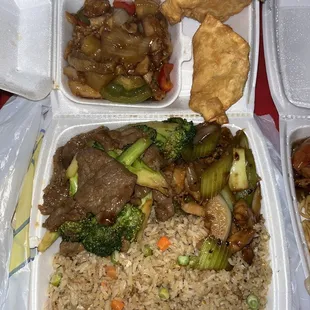 Beef with Broccoli, Black Pepper Chicken*, Pineapple Chicken, vegetable rice