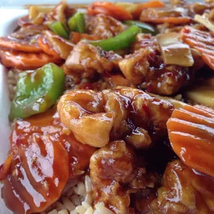 Thank goodness it's not pay by the pound. Huge, cheap lunch combo.  #Upclosesavor