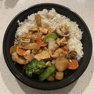 F4. Chicken with Vegetable
