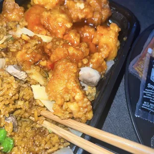 food, chicken wings and fried chicken