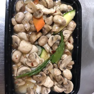 Moo Goo Gai Pan with far too many mushrooms.