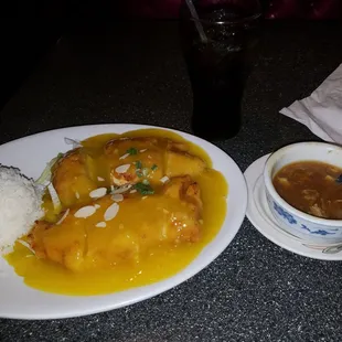 This is why I ready here. Large portions, immediate service, great food.