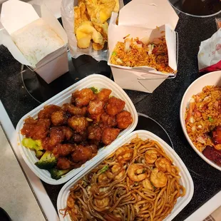 General tso&apos;s with broccoli and white rice.  Shrimp lo mein.  House special fried rice. Crab Rangoon. 12/30/22. All tasty!