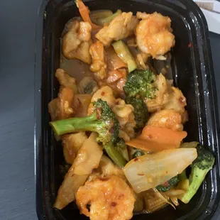 Szechuan chicken. Ate some, container came full.