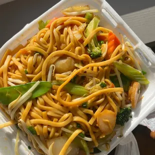 8.Vegetable Lo Mein (Soft Noodle)