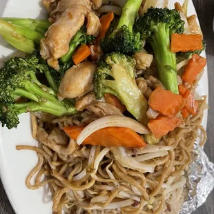 chicken, broccoli, and noodles