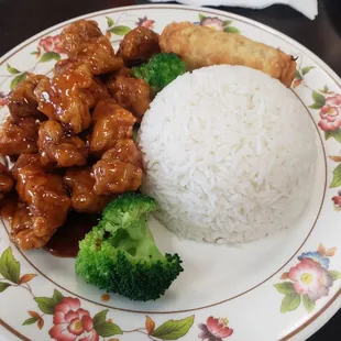 General Tso and white rice lunch