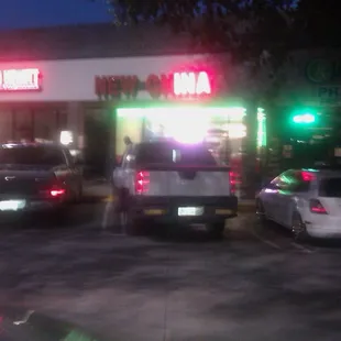 This is a strip mall, no one was in this place on a saturday night. To bad I made a call in order.