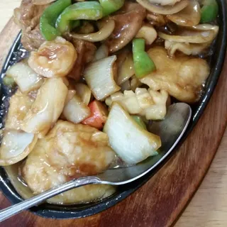 Seafood & Tofu on Sizzling Plate