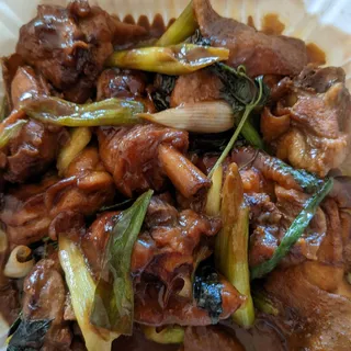 House Special Chicken in Pot