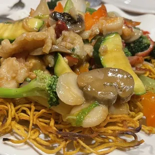 Hong Kong style panfried chow mein