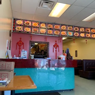the interior of a chinese restaurant